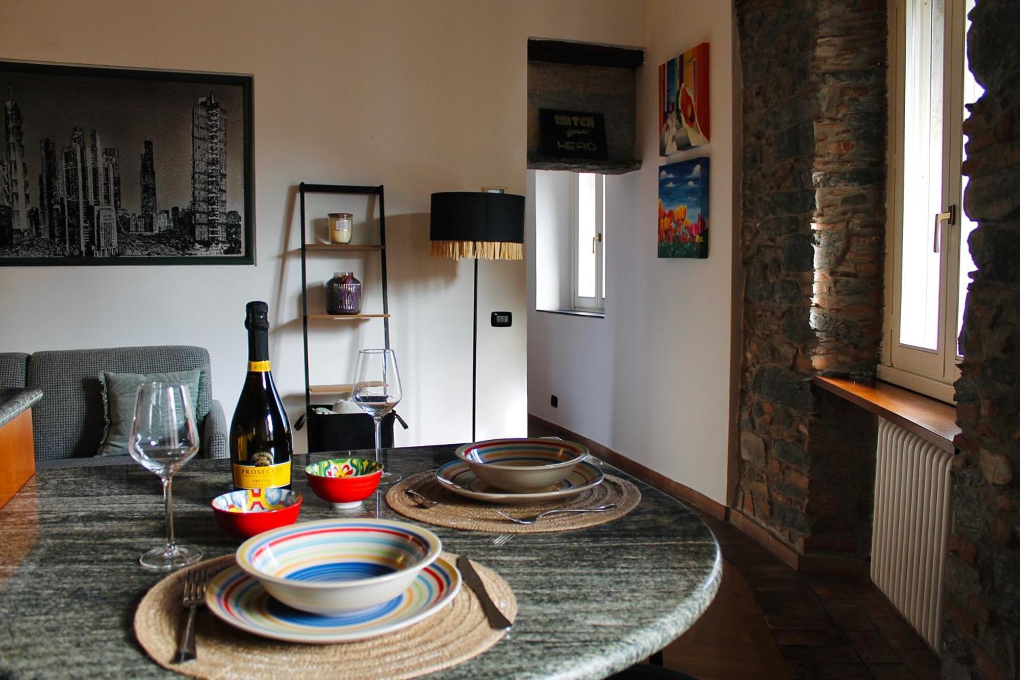 Kiko'S Lodge - Historical Apartment In Como Exterior foto